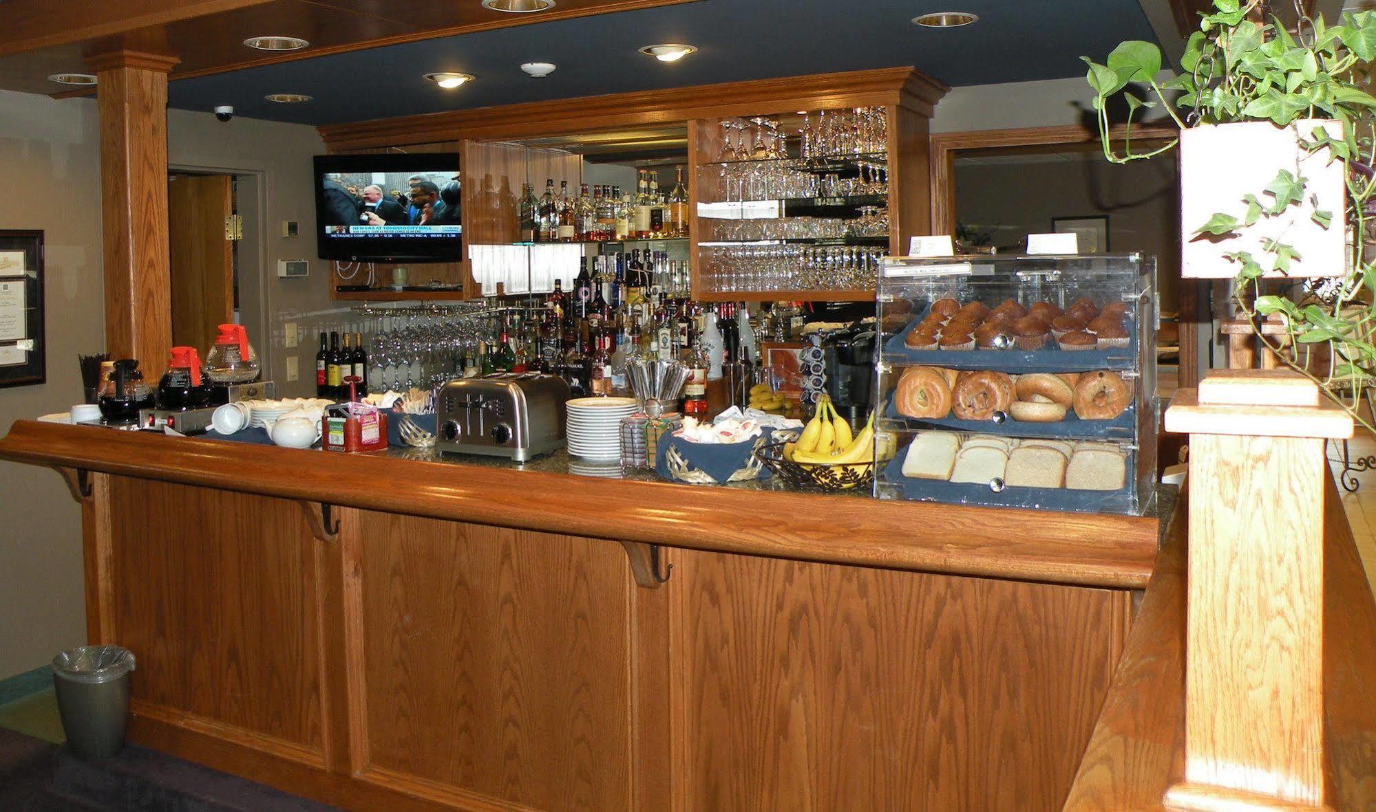 Stone Gate Inn Orillia Eksteriør bilde